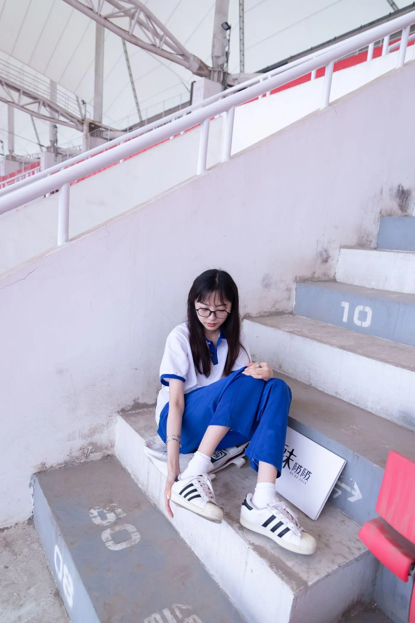 [BoBoSocks袜啵啵]NO.002 稚予-校服、贝壳头、白棉袜、裸足 [139P]插图9